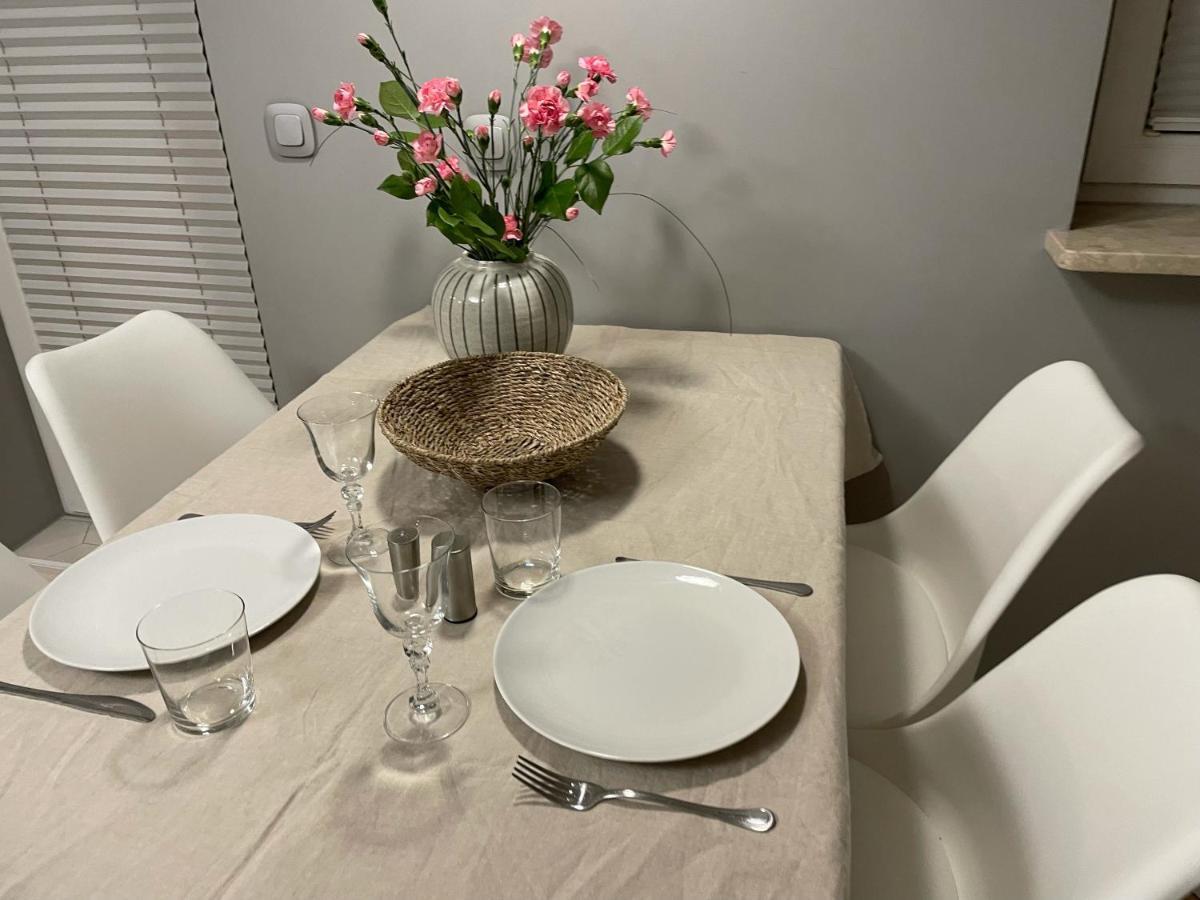 Apartament Z Tarasem Przy Parku Βαρσοβία Εξωτερικό φωτογραφία