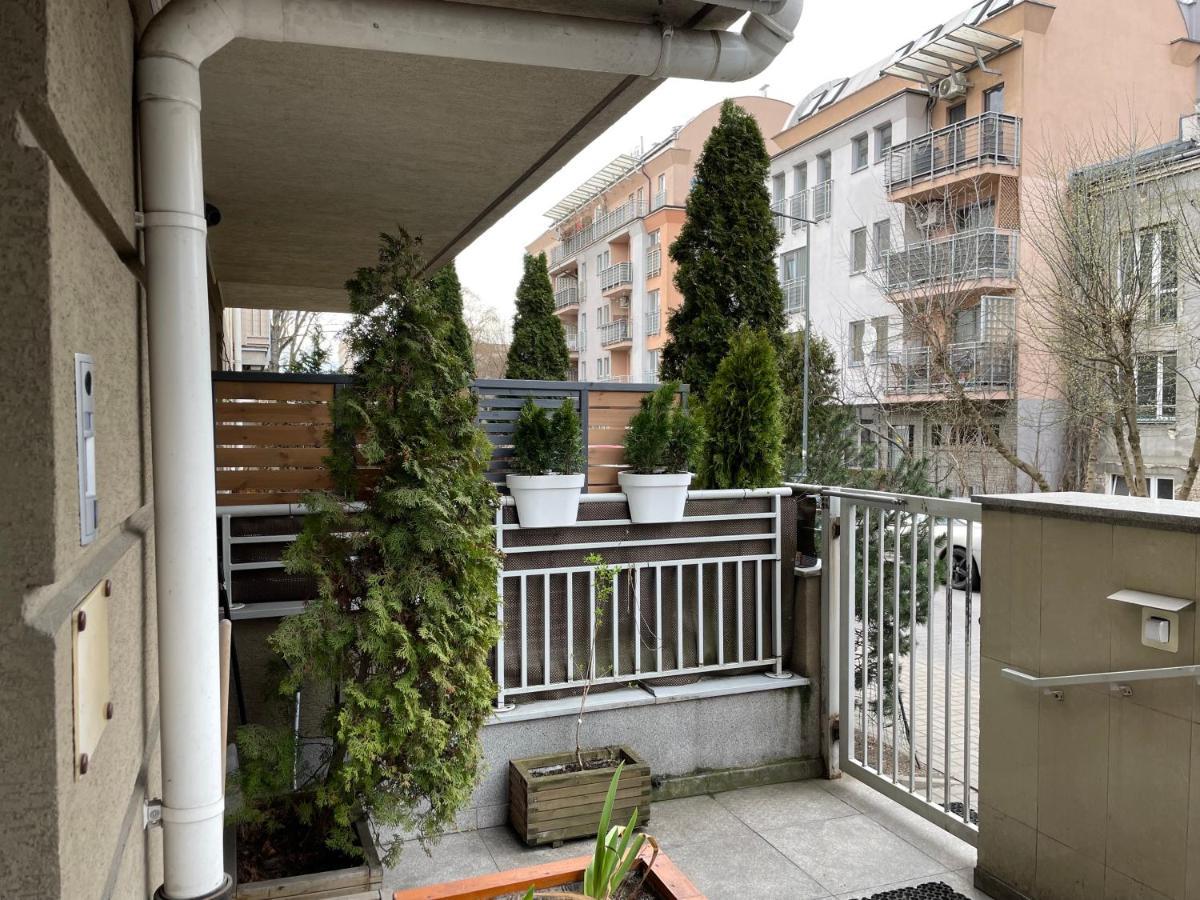 Apartament Z Tarasem Przy Parku Βαρσοβία Εξωτερικό φωτογραφία