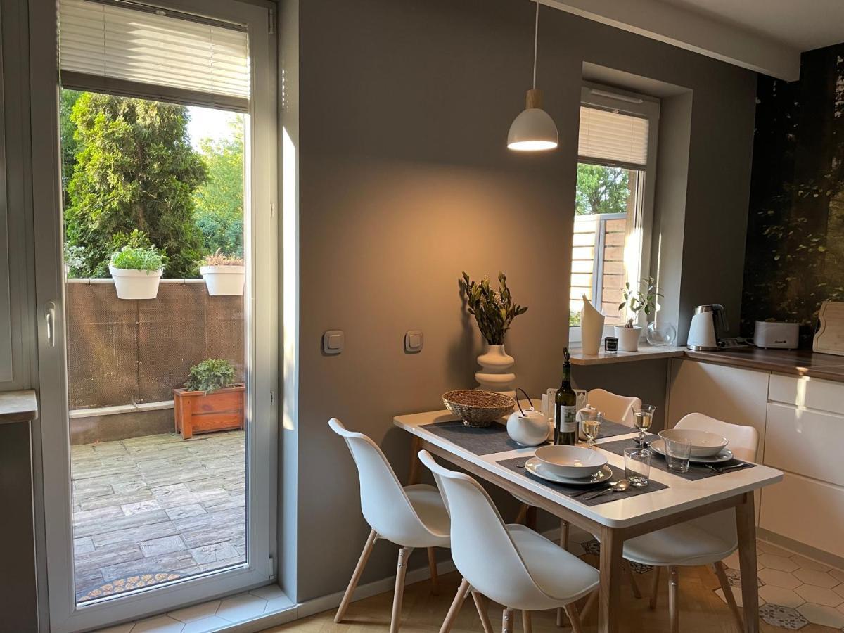 Apartament Z Tarasem Przy Parku Βαρσοβία Εξωτερικό φωτογραφία